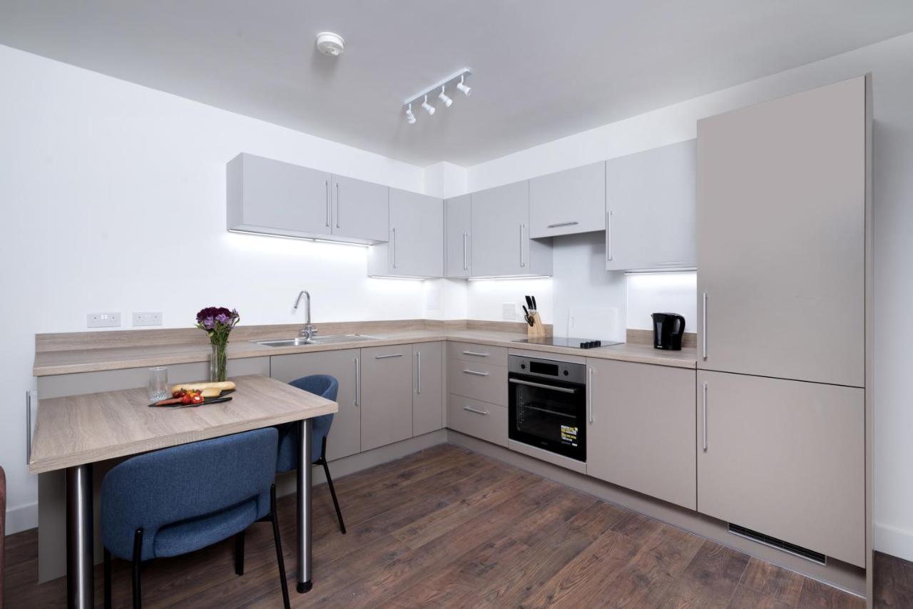 Modern Studios And Apartments At Barking Wharf In Лондон Екстериор снимка