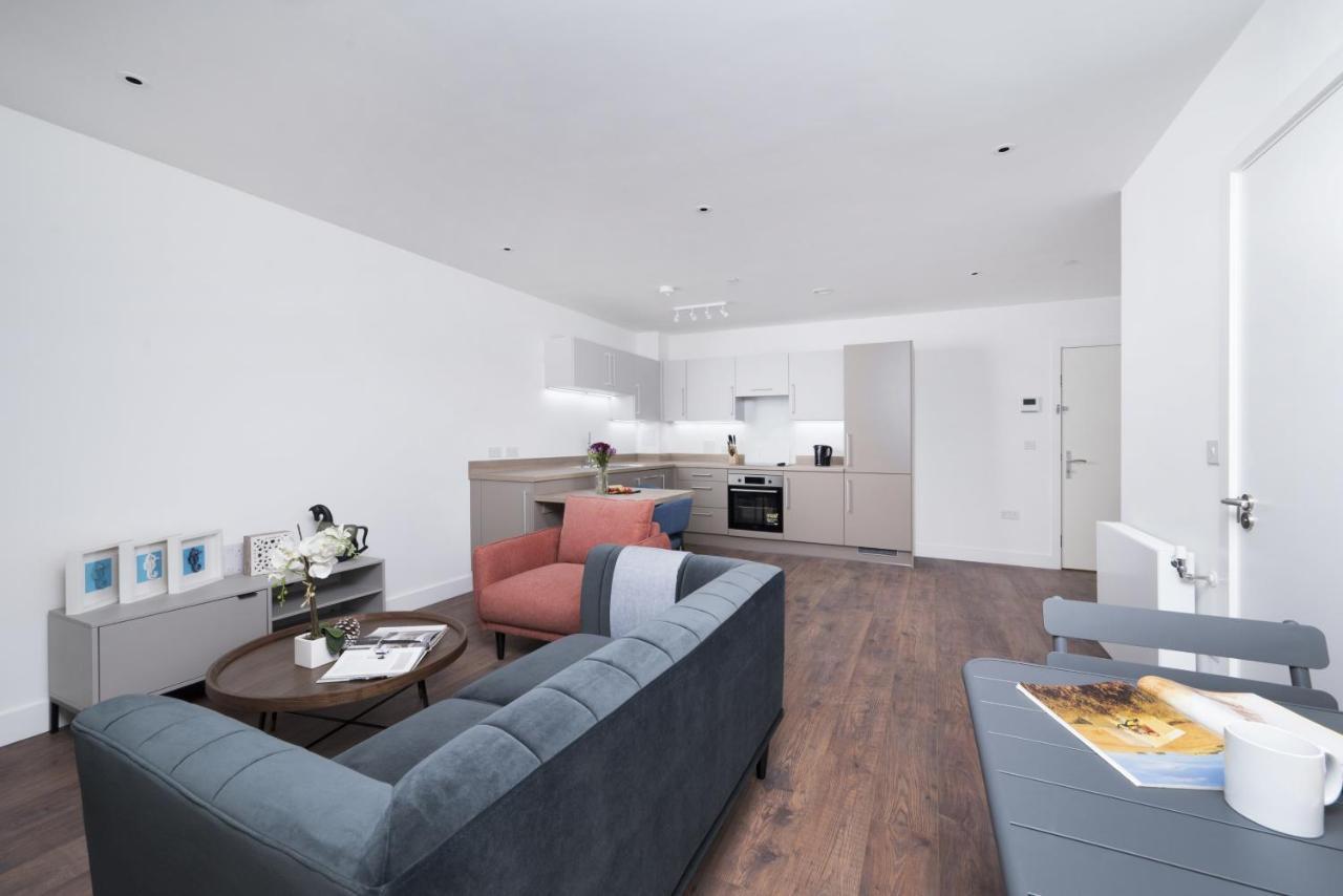 Modern Studios And Apartments At Barking Wharf In Лондон Екстериор снимка