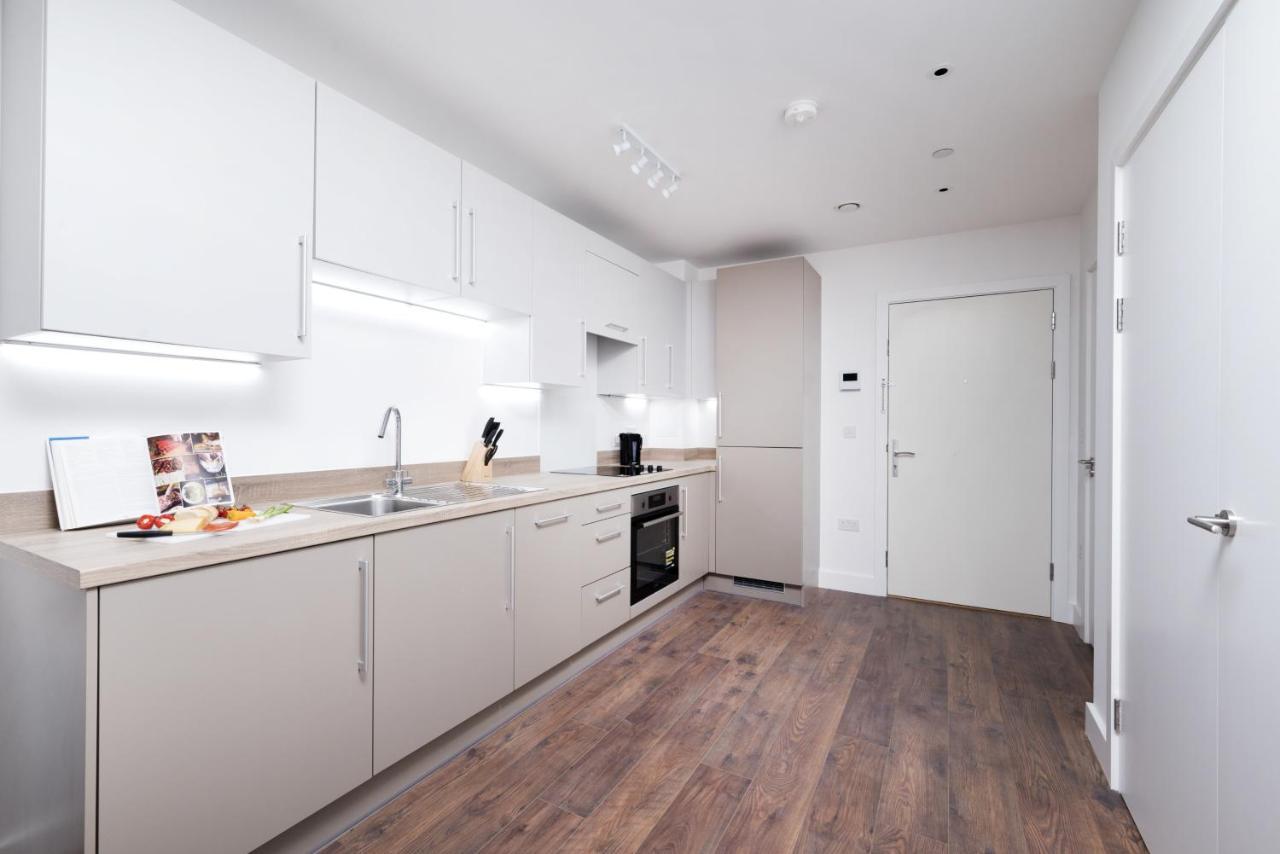 Modern Studios And Apartments At Barking Wharf In Лондон Екстериор снимка